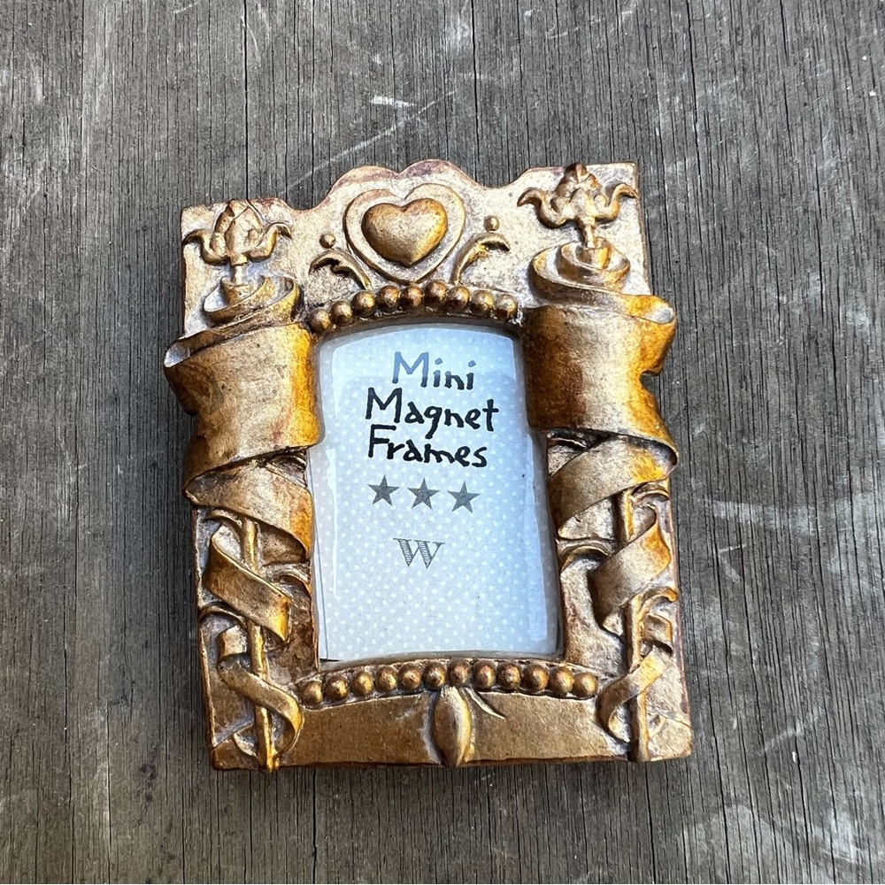 Vintage 90s Mini Refrigerator Magnet Picture Frame in Gold